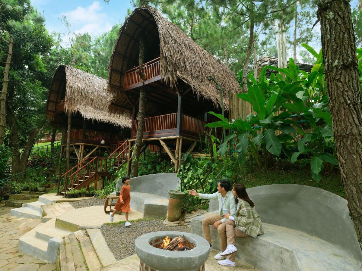 The Lodge Maribaya Cikareumbi Exterior foto