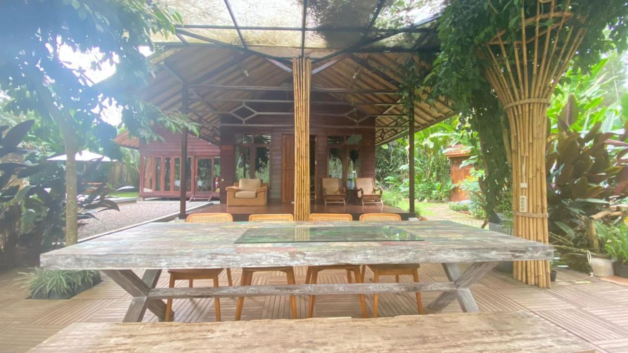 The Lodge Maribaya Cikareumbi Exterior foto