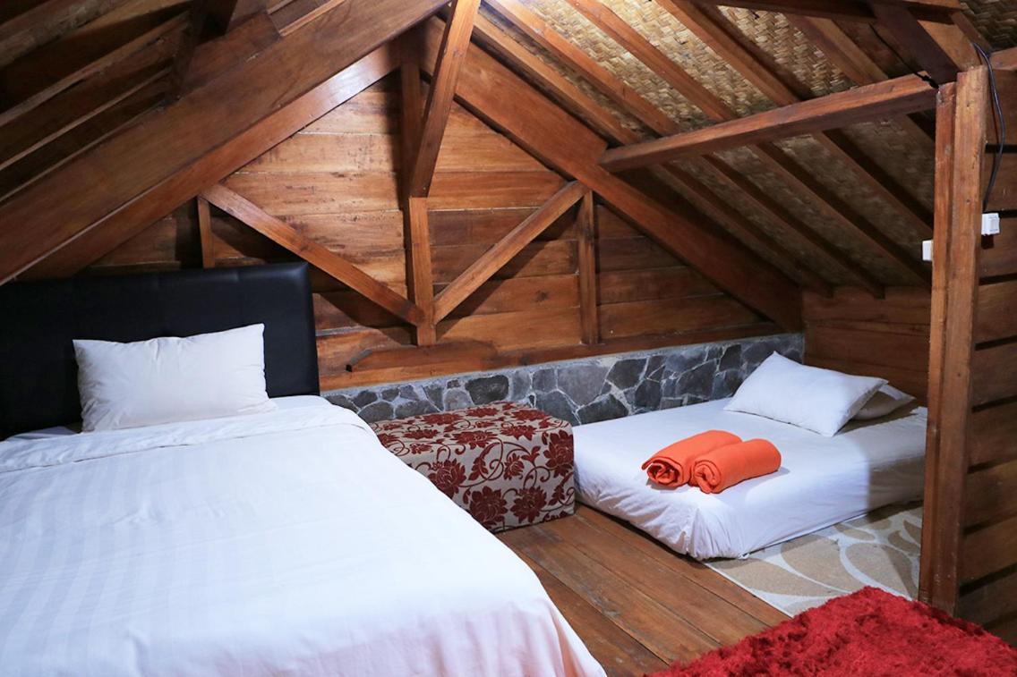 The Lodge Maribaya Cikareumbi Exterior foto