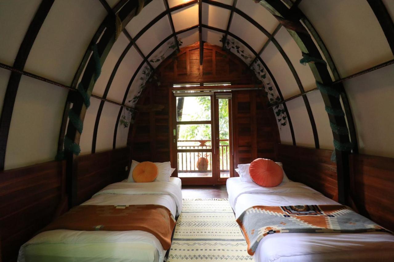 The Lodge Maribaya Cikareumbi Exterior foto