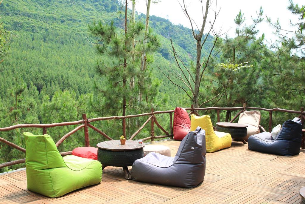 The Lodge Maribaya Cikareumbi Exterior foto